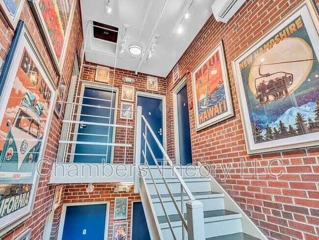 Building Photo - 220 2nd St SE