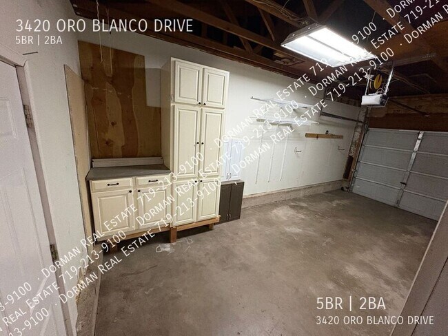 Building Photo - 3420 Oro Blanco Dr