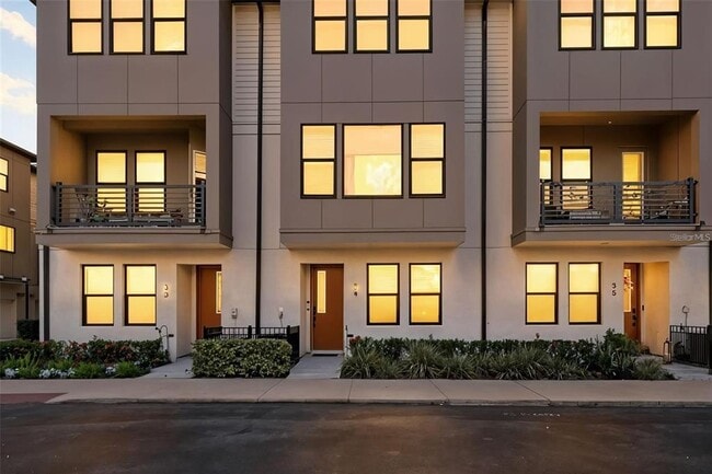 Building Photo - 2511 N Grady Ave