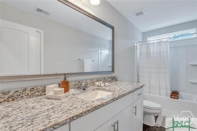 Building Photo - 116 Ainsdale Dr