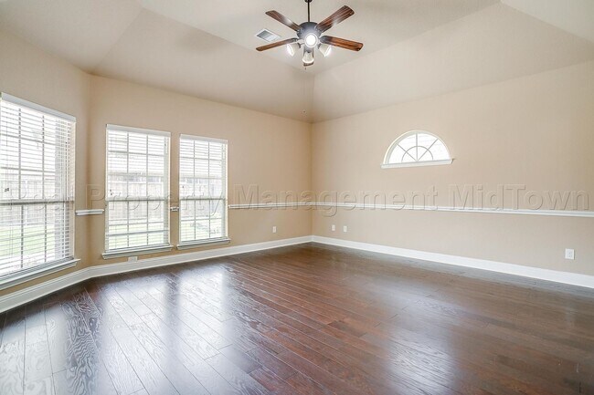 Building Photo - Gorgeous 5 bedroom, 4 bath home in Mansfield ISD