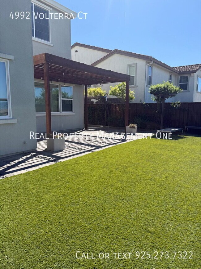 Building Photo - 4992 Volterra Ct