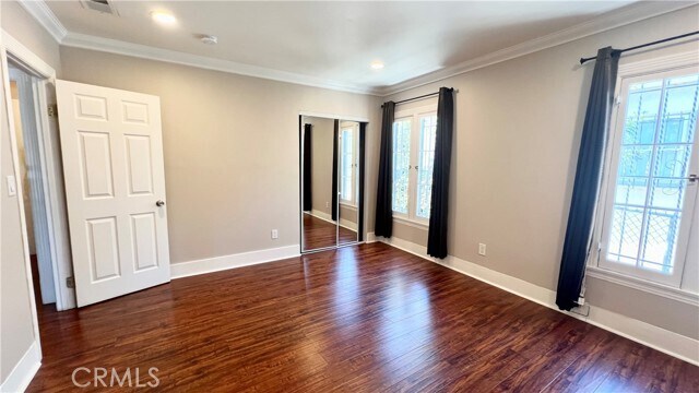 Building Photo - 5106 Crenshaw Blvd