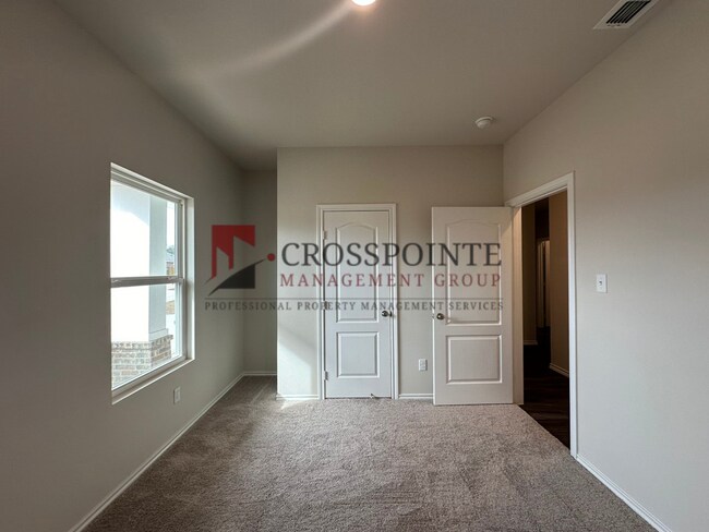 Building Photo - 4 Bedroom 2 Bath in Whitehouse ISD!