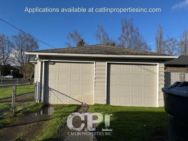 Building Photo - 1106 16th Ave