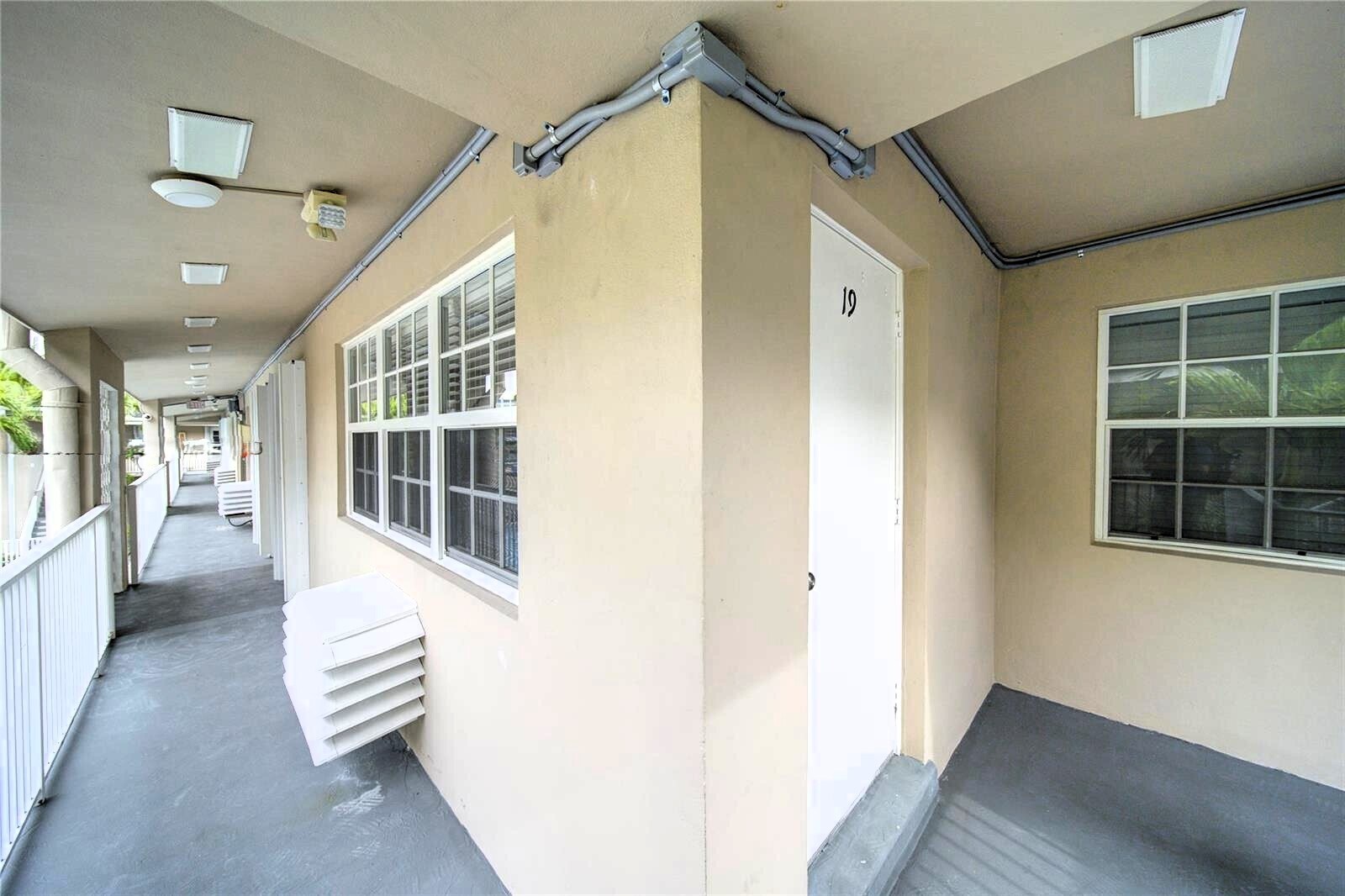Building Photo - 6565 Santona St