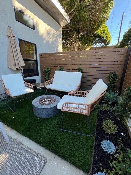 Building Photo - 233 Ashland Ave