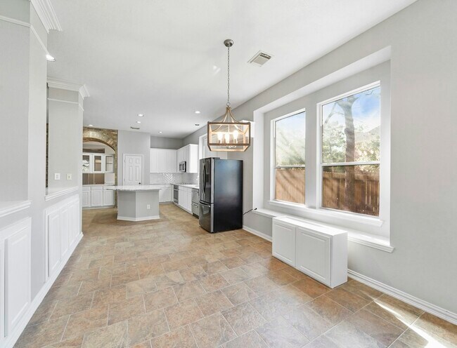 Building Photo - 106 Cezanne Woods Dr