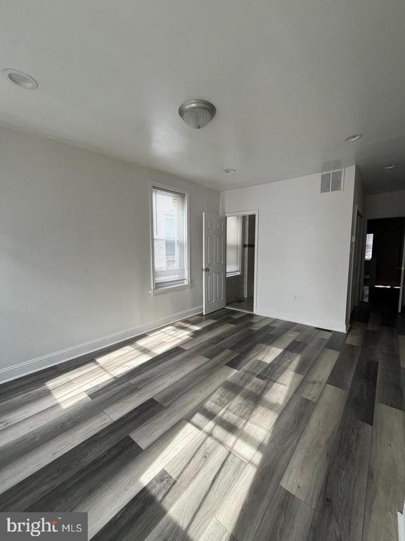 Building Photo - 2430 Carpenter St