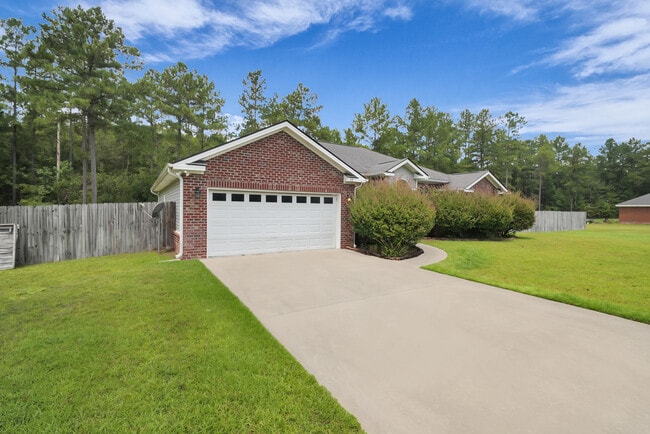 Building Photo - 68 Lincoln Way