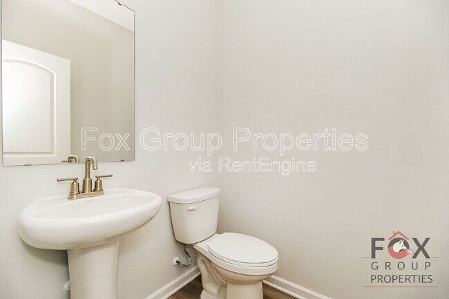 Building Photo - 7109 Brookview Ln