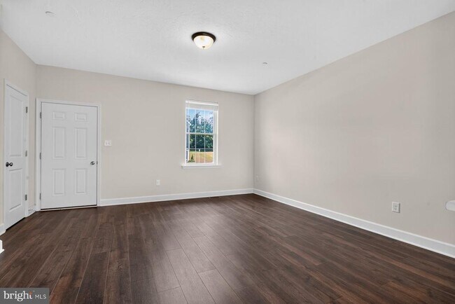 Building Photo - 109 Holstein Dr