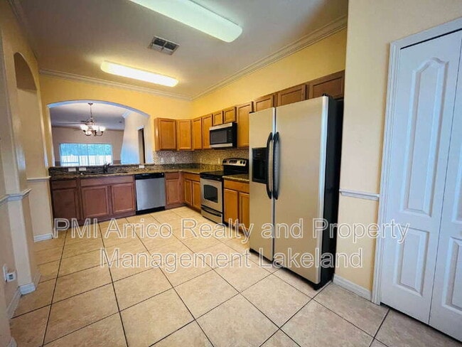 Building Photo - 4027 Winding Vine Dr