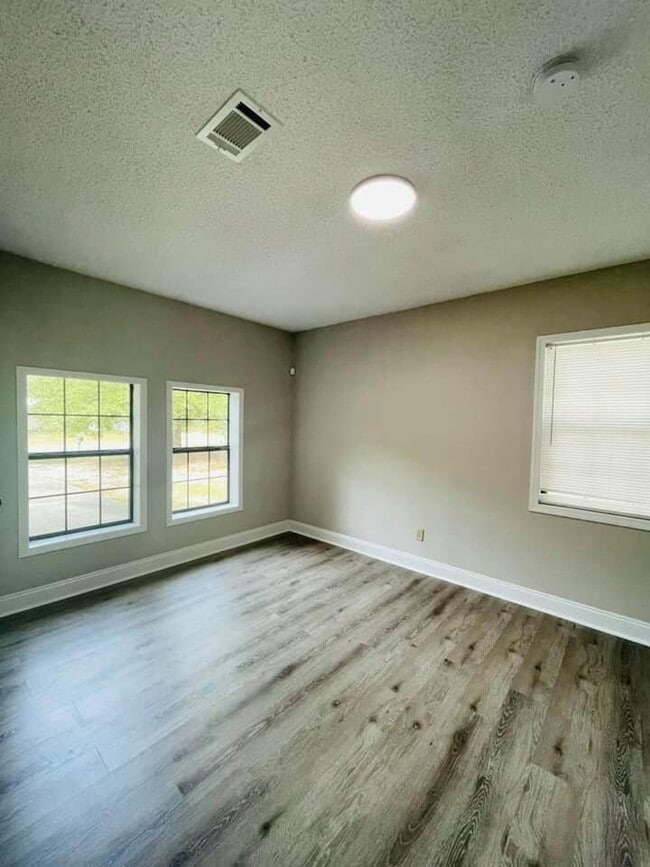 Building Photo - 1776 Juniper Lake Rd
