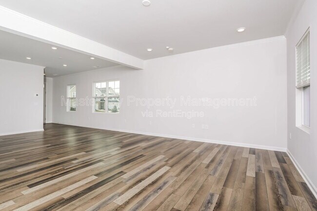 Building Photo - 2061 Caen St