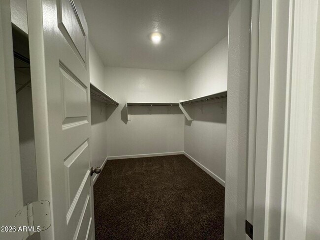 Building Photo - 5835 E Freesia Ln