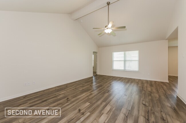 Building Photo - 9612 Sierra Grande Dr