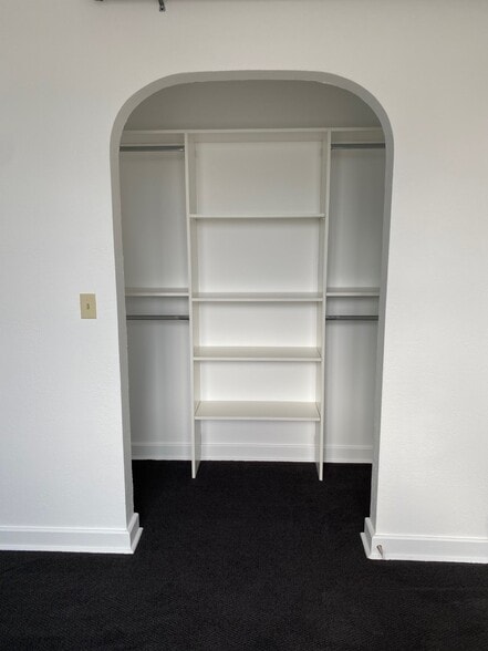 Building Photo - 413 Main Ave