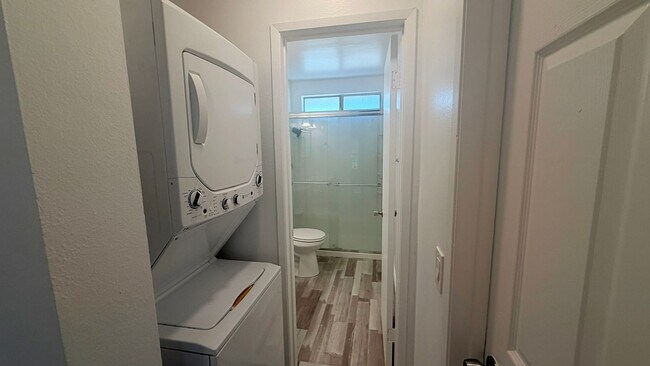 Building Photo - 22684 Minona Dr