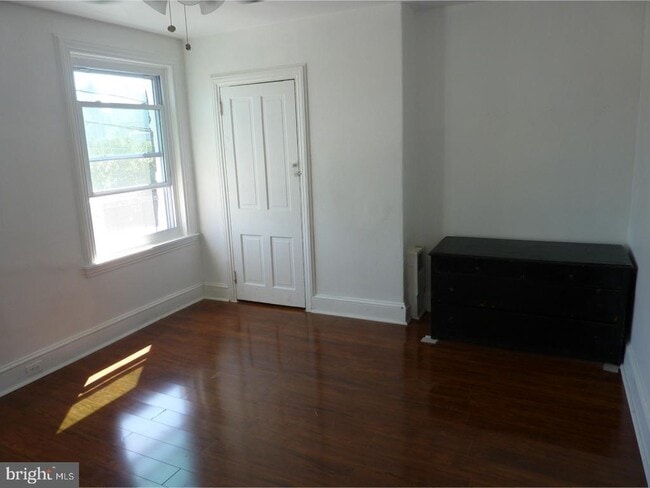 Building Photo - 428 N 31st St
