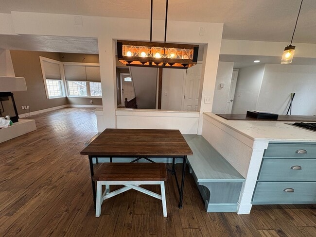 Building Photo - Beautiful 4 Bed 4 Bath Home in Lorson Ranch!!!