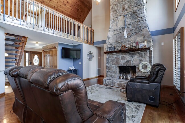 Building Photo - 131 Corn Tassel Shores