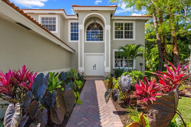 Building Photo - 14552 Larkspur Ln