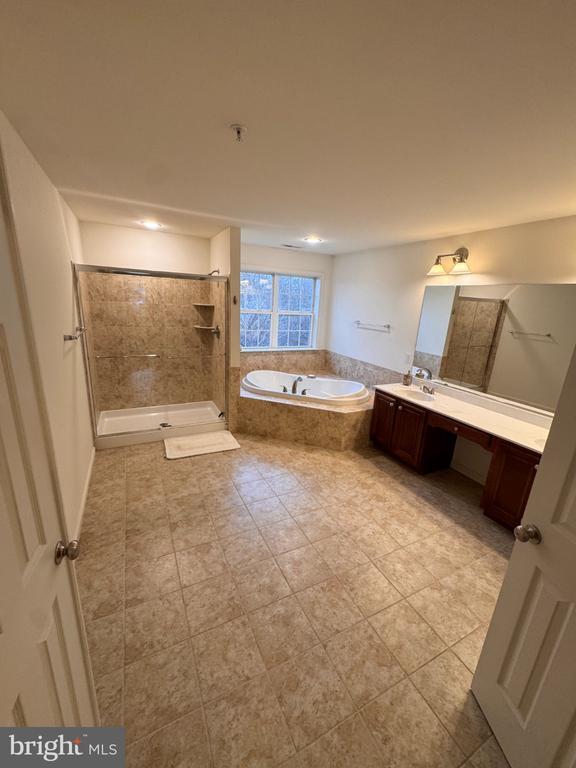 Building Photo - 6016 Cypress Springs Rd