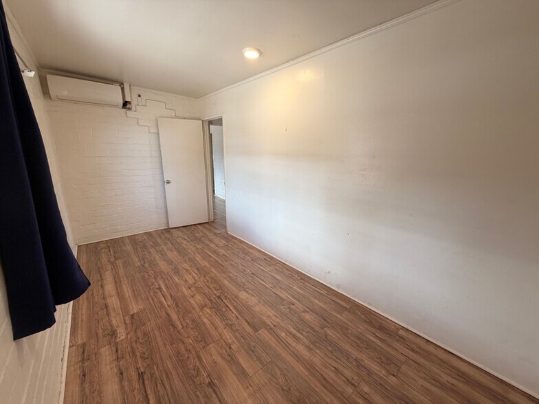 Building Photo - 6417 East Ct