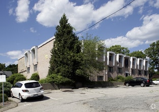 Building Photo - ALUMNI EAST ASSOCIATES (9)