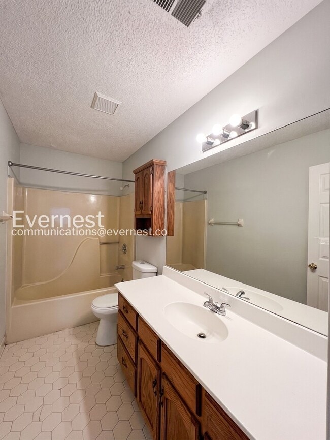 Building Photo - 3285 Edenshire Ln