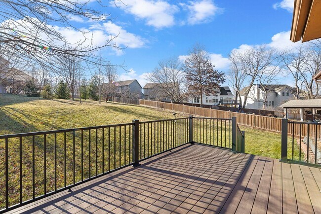 Building Photo - Four Bedroom Home Available in Overland Park