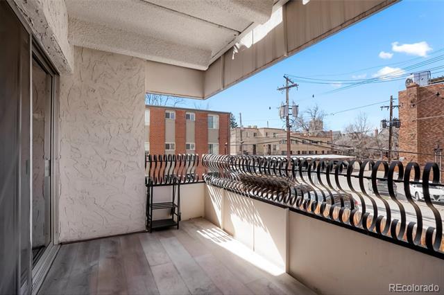 Building Photo - 1365 Columbine St