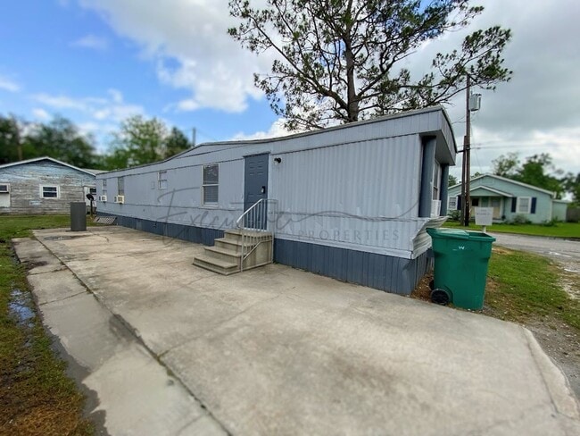 Building Photo - 1030 Mildred St