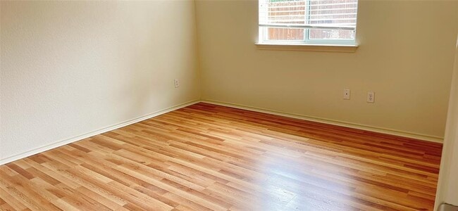 Building Photo - 2705 Blackstone Cove