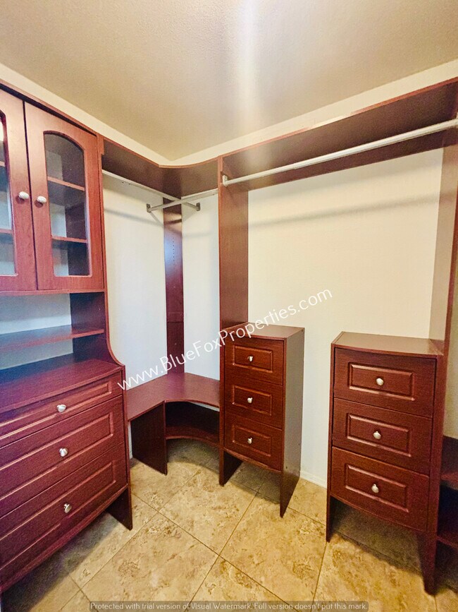 Building Photo - 5670 S Lemon Tree Dr