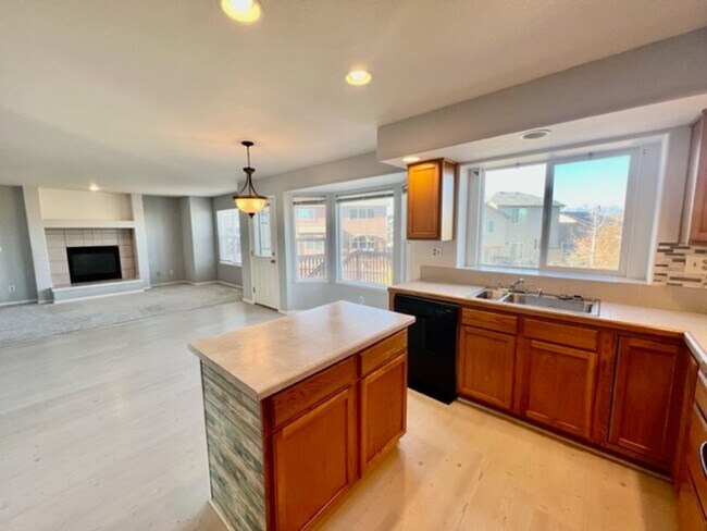 Building Photo - Stunning 4 bedroom home in Claremont Ranch!
