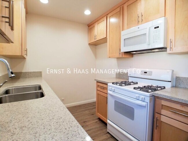 Building Photo - 75 E Mountain View St