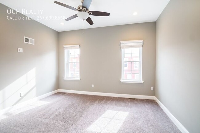 Building Photo - Three Bed Point Breeze Townhome