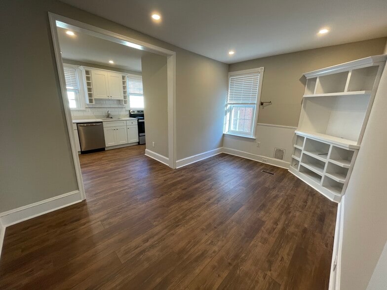 Living Room - 303 S Olive St