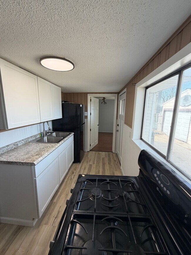 Building Photo - 3 bed | 1 bath Home for Rent in Granite City