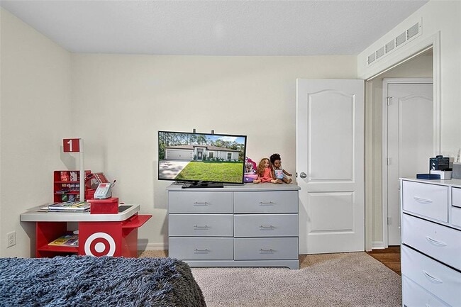 Building Photo - 70 Pebble Beach Dr