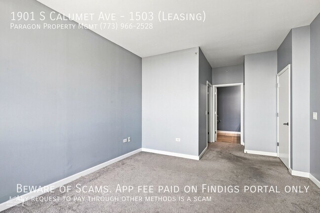 Building Photo - 1901 S Calumet Ave