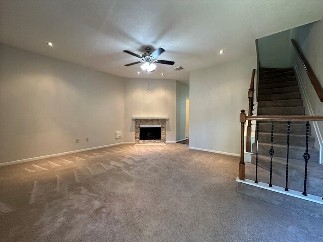 Building Photo - 2910 Grants Lake Blvd