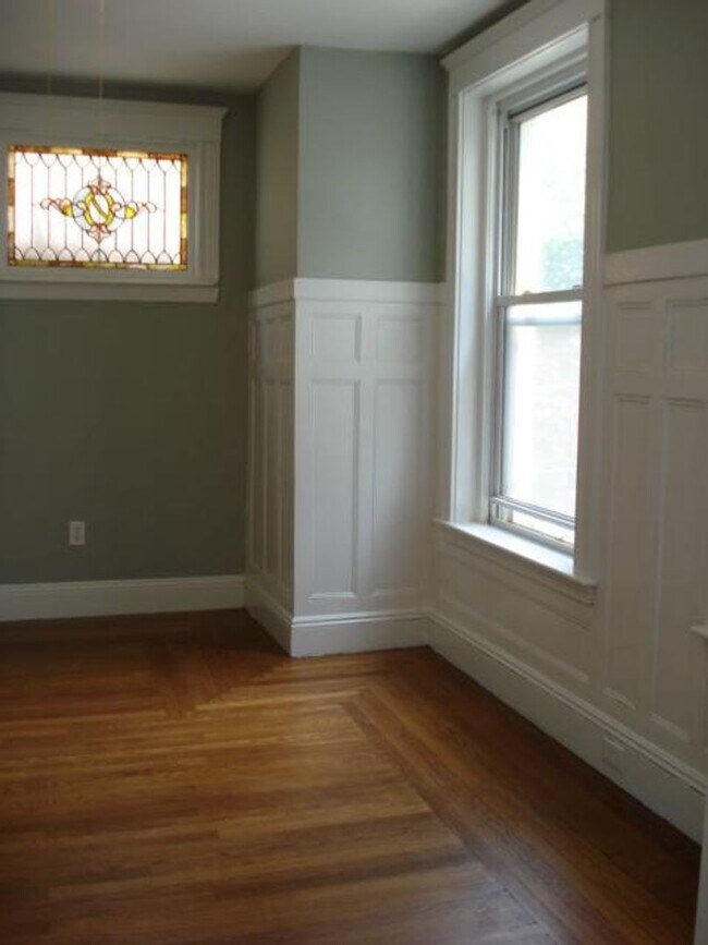 Building Photo - 5 BED/2 BATH NEAR B.U. FOR 9/1/2026