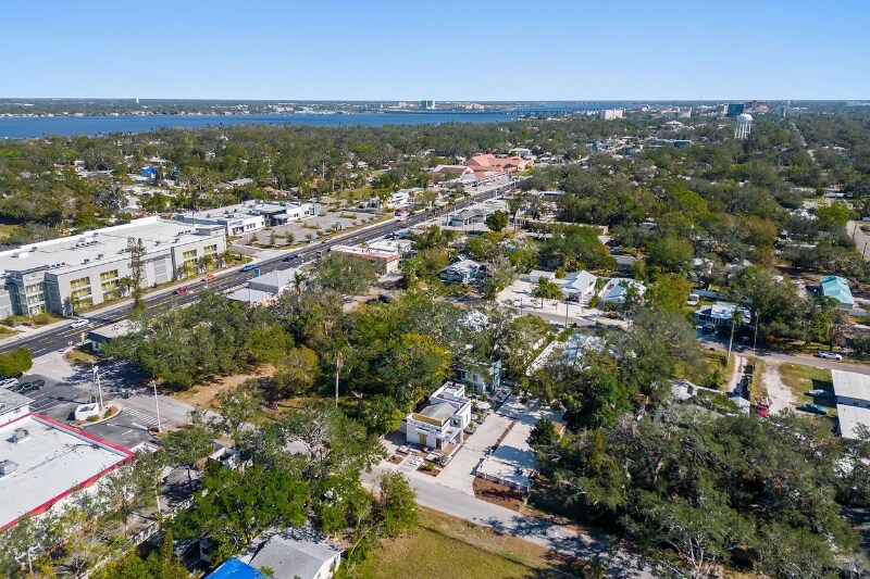 Building Photo - 603 38th St W