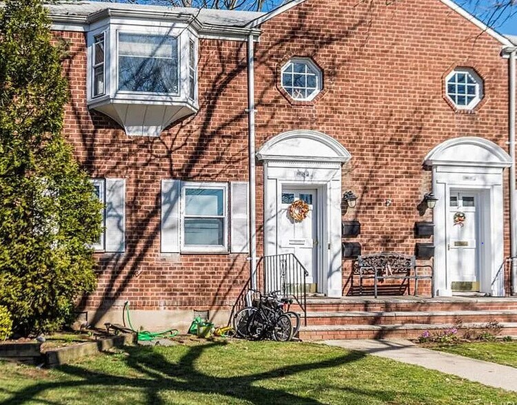 Building Photo - 260-51 73rd Ave