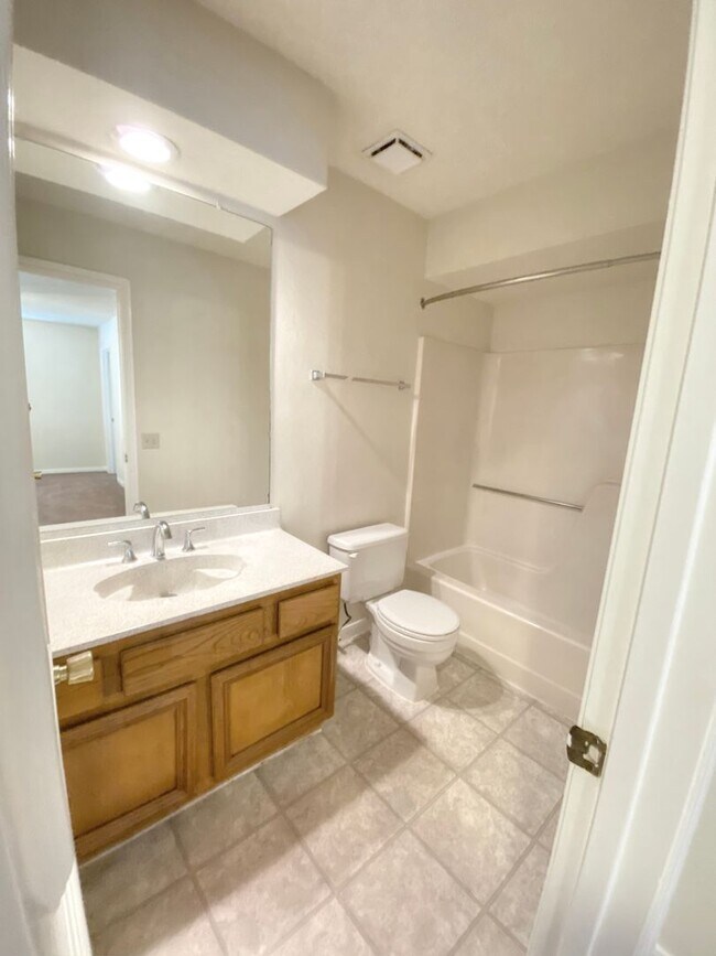 Building Photo - 14818 Chetland Pl Dr