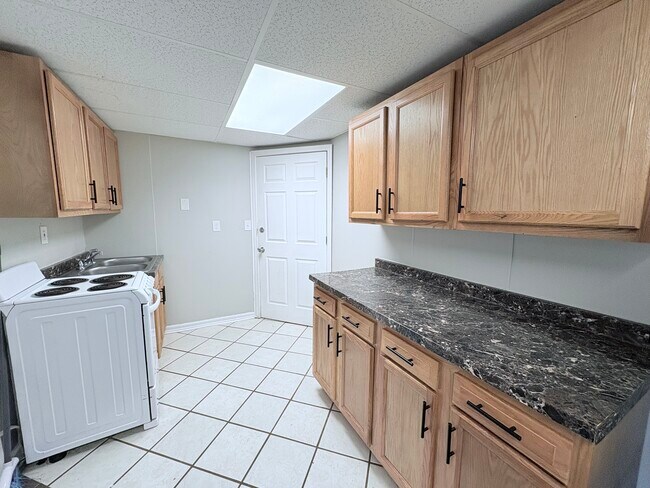 Building Photo - Glenawyn #6