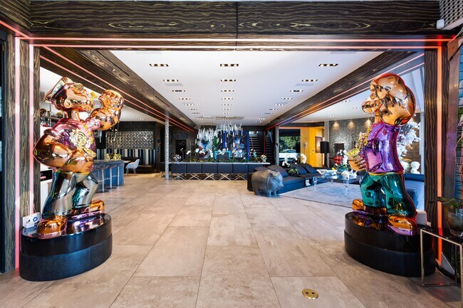 Building Photo - 8356 Sunset View Dr